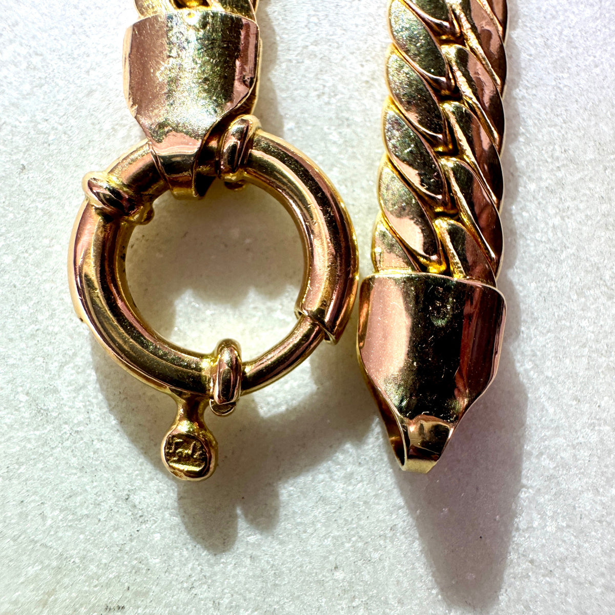 HEAVY HITTER! 18ct thick and heavy slinky necklace with big bolt clasp! Just too good!