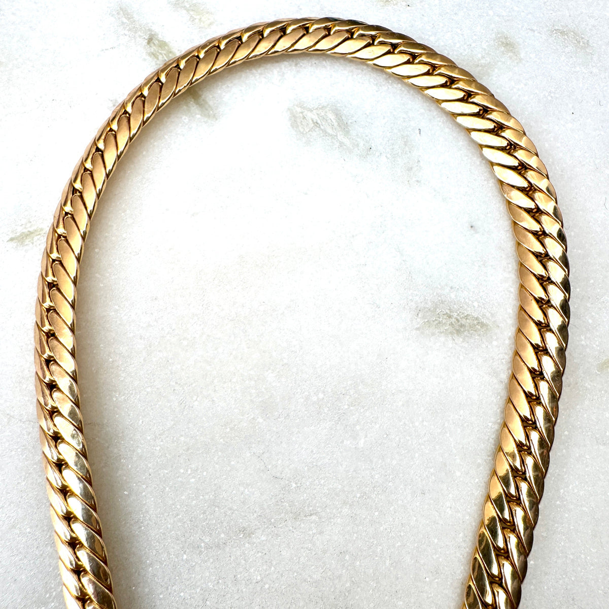 HEAVY HITTER! 18ct thick and heavy slinky necklace with big bolt clasp! Just too good!