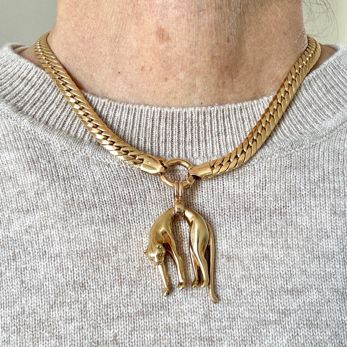 HEAVY HITTER! 18ct thick and heavy slinky necklace with big bolt clasp! Just too good!