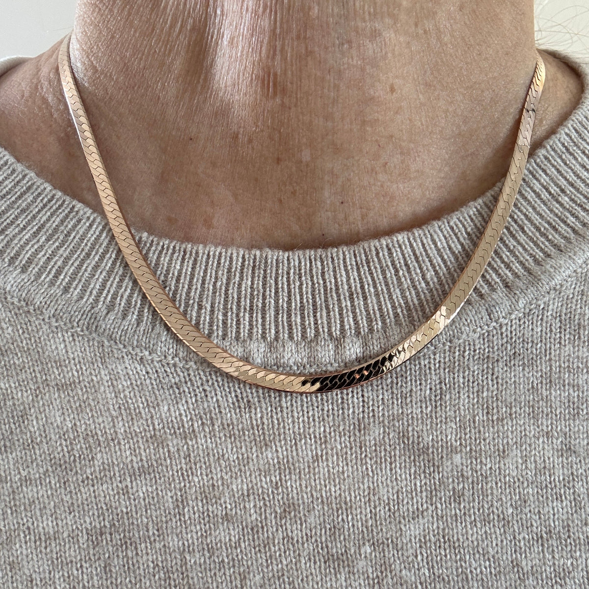 Vintage 9ct Unoaerre solid rosy herringbone necklace - EXCEPTIONAL - liquid gold!