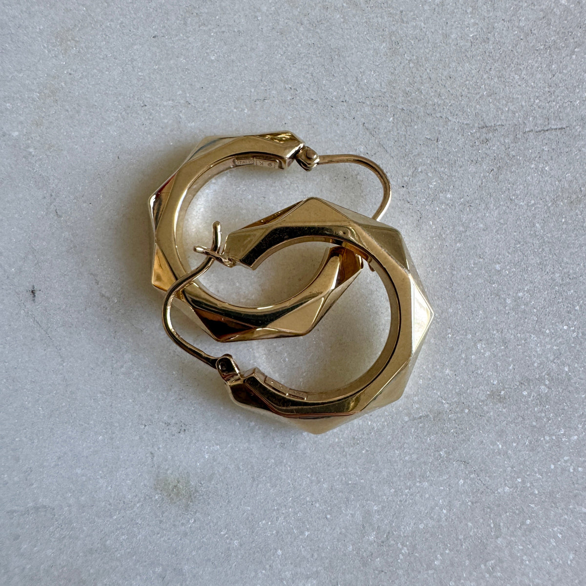 Vintage Italian 9ct GEOMETRIC hoops - these are spectacular!