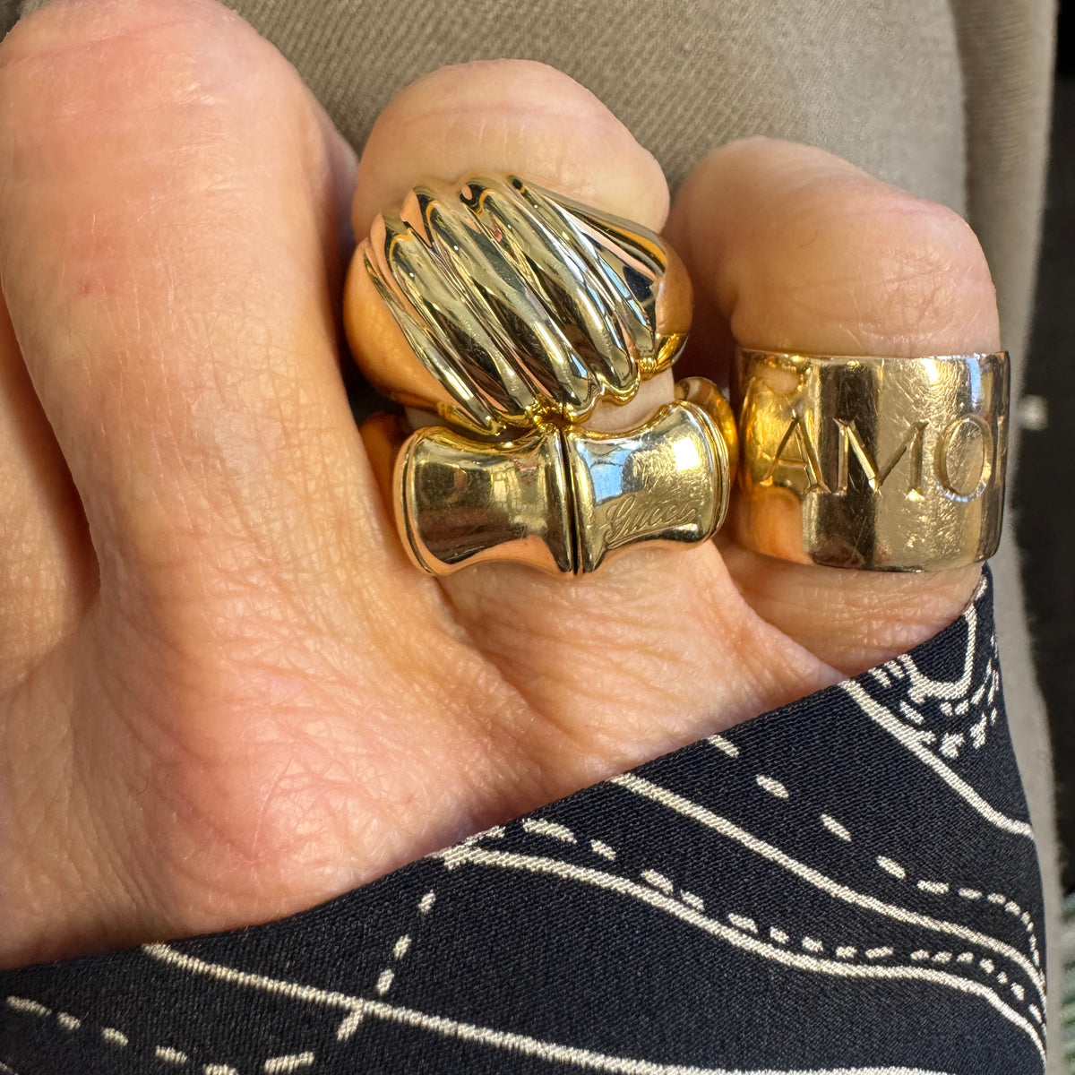 STUNNING 18ct HEAVY bombe domed profile ring - statemement piece!