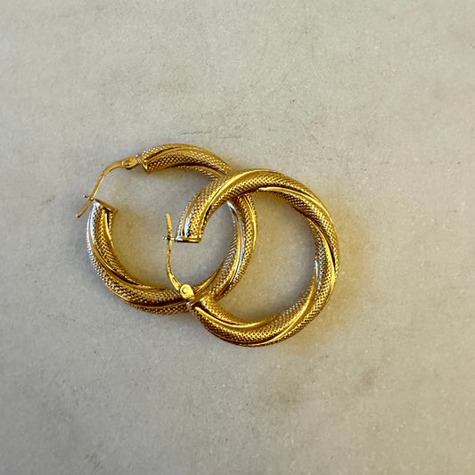 Unoaerre 9ct large mesh design hoops with UK Birmingham hallmarks - so good!