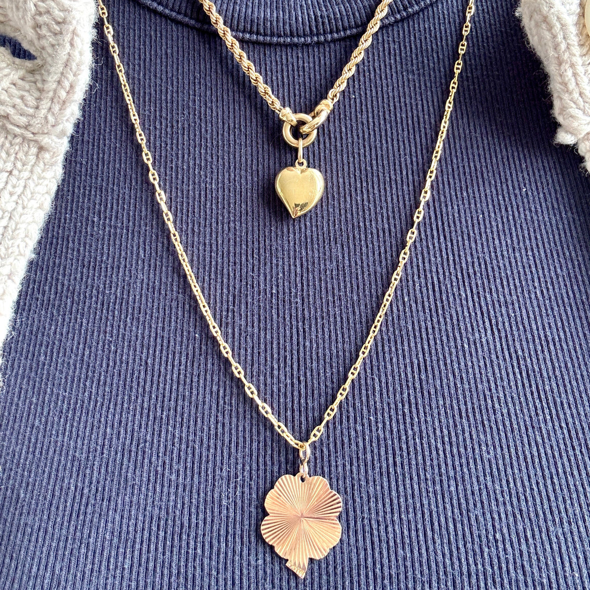 Vintage 14ct LUCKY engine turned 4 leaf clover pendant