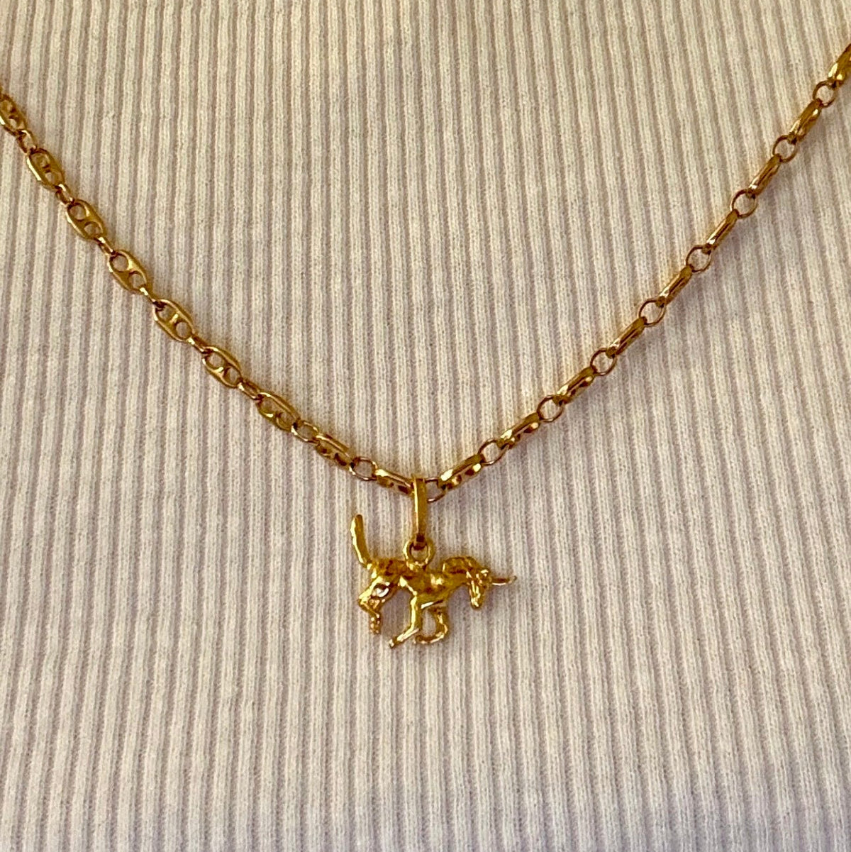 Little 9ct hand made Italian Unicorn pendant - small and SPECIAL