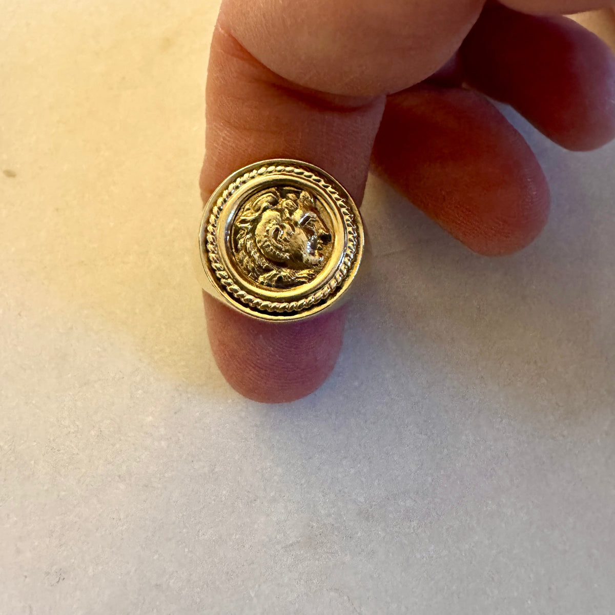 Vintage 14ct gold high profile ancient coin ring (all gold) Size P3/4