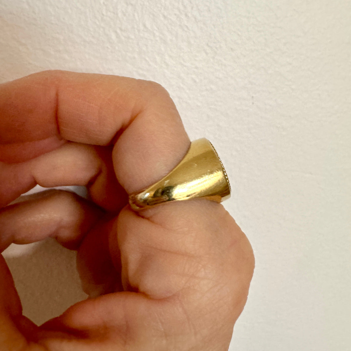 Vintage 14ct gold high profile ancient coin ring (all gold) Size P3/4