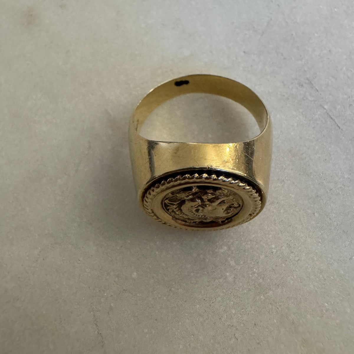 Vintage 14ct gold high profile ancient coin ring (all gold) Size P3/4