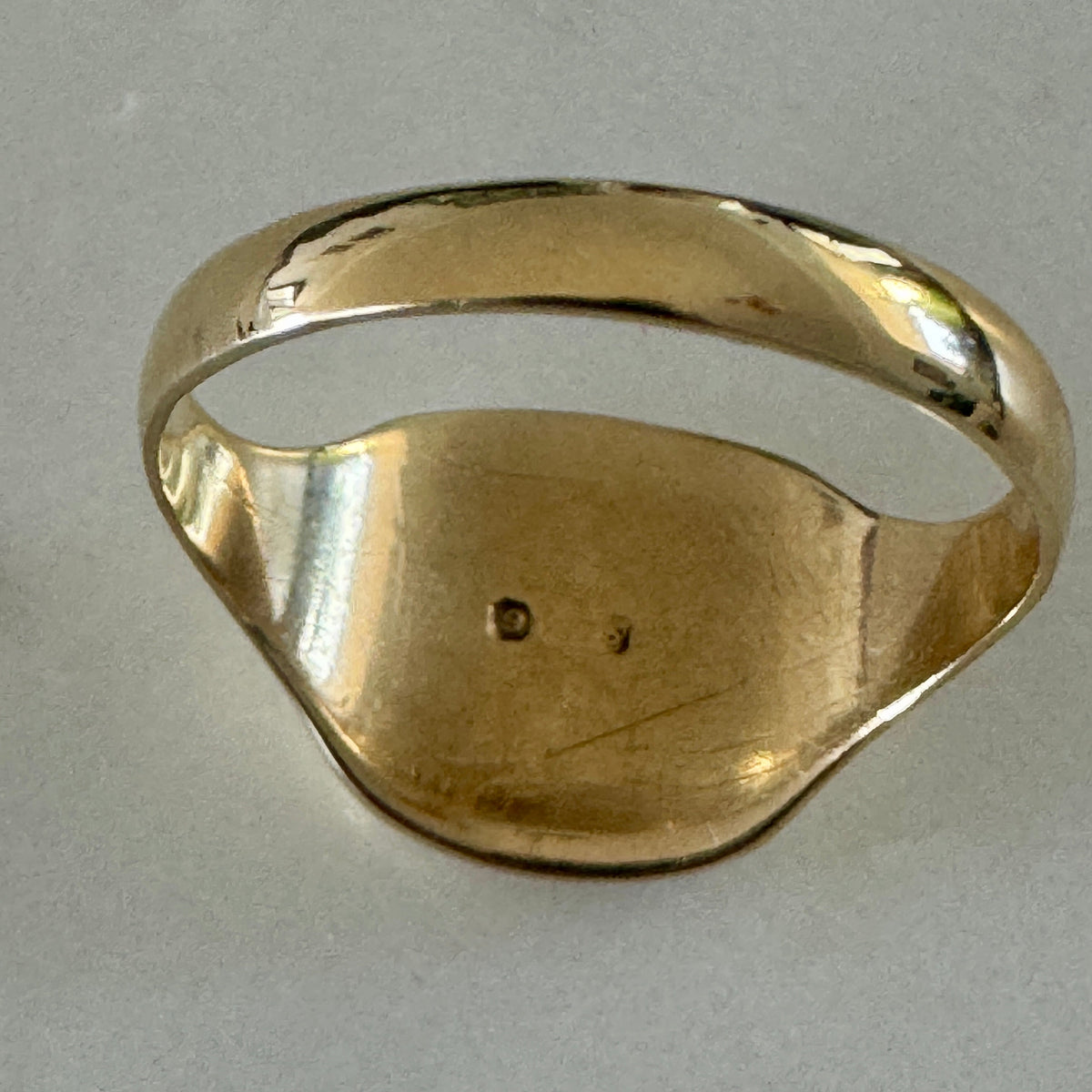 UK Chester hallmarked 1932 -  9ct signet ring!!! All the markings!! Size R 1/2