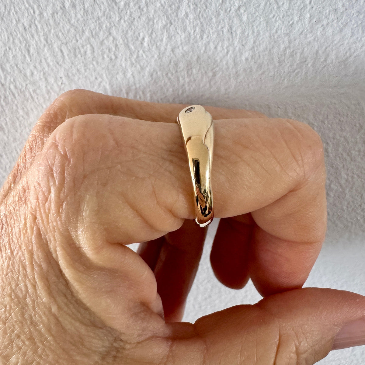 Vintage 9ct croissant inspired scultpural ring with diamond Size U
