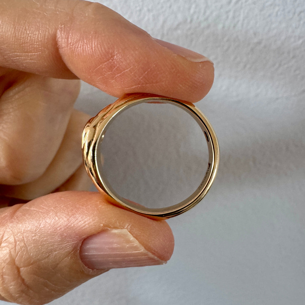 Vintage 9ct croissant inspired scultpural ring with diamond Size U