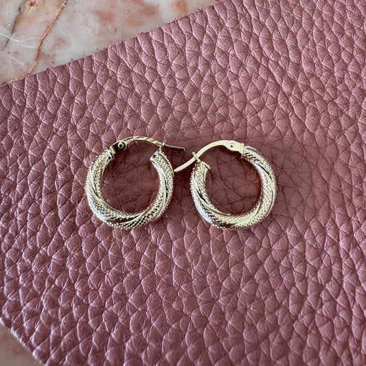 Small 9ct gold Unoaerre mesh style hoops - so pretty