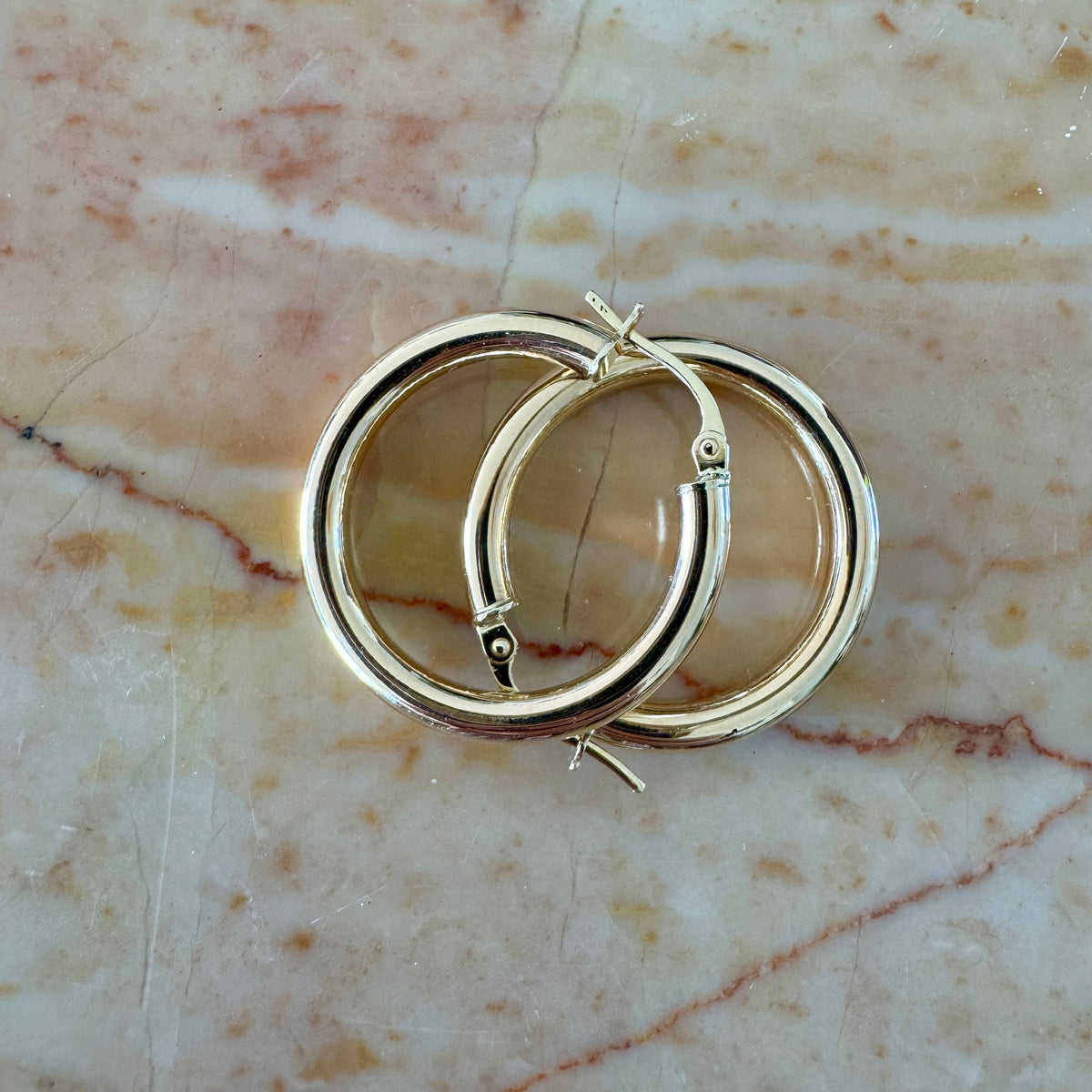 Vintage 9ct Unoaerre hoops - great medium size!