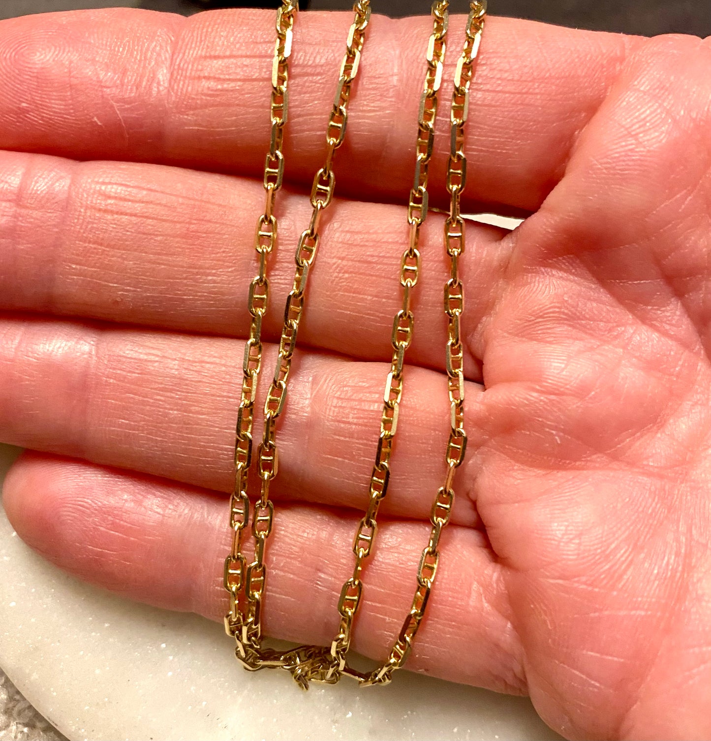 Vintage 14ct mini mariner chain