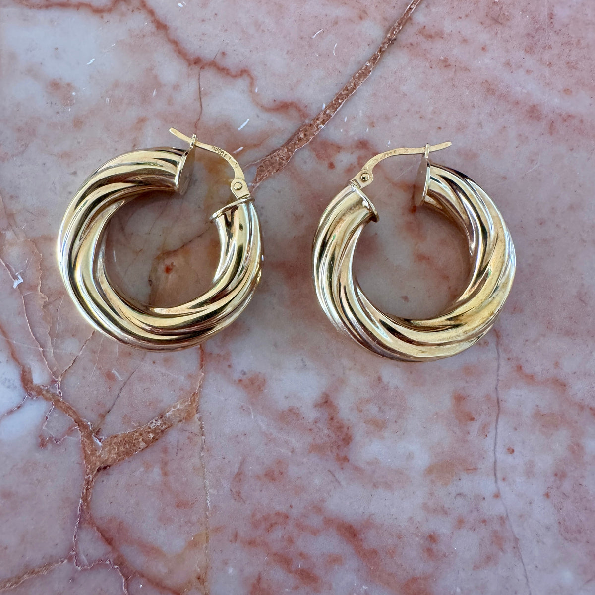 SUPER CHUBBY 9ct Unoaerre twisted hoops with full British hallmarks!!