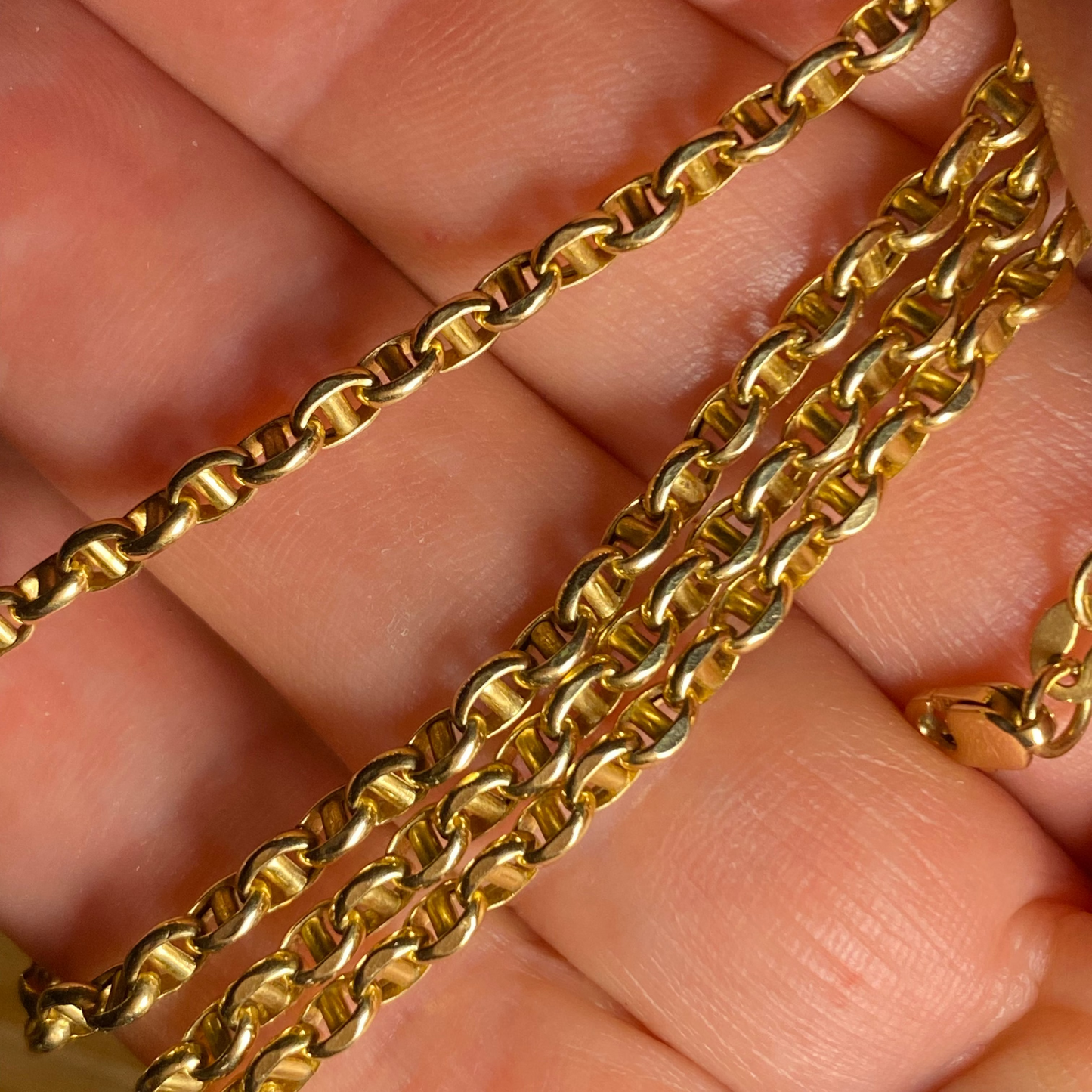 SOLD Vintage 18ct mini mariner chain