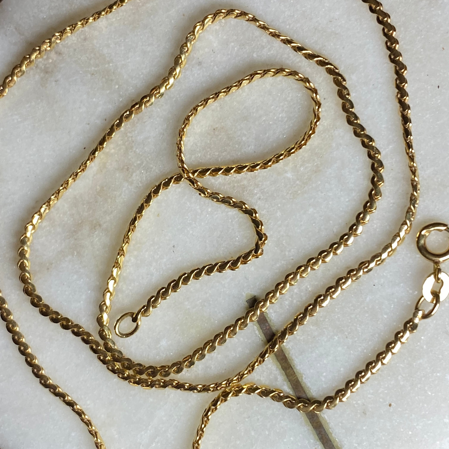 SOLD - Vintage 9ct Serpentine slinky necklace - super buttery!