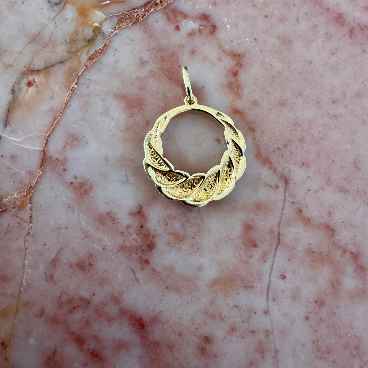 Fine 9ct croissant style pendant - a sweet little addition to your necklace