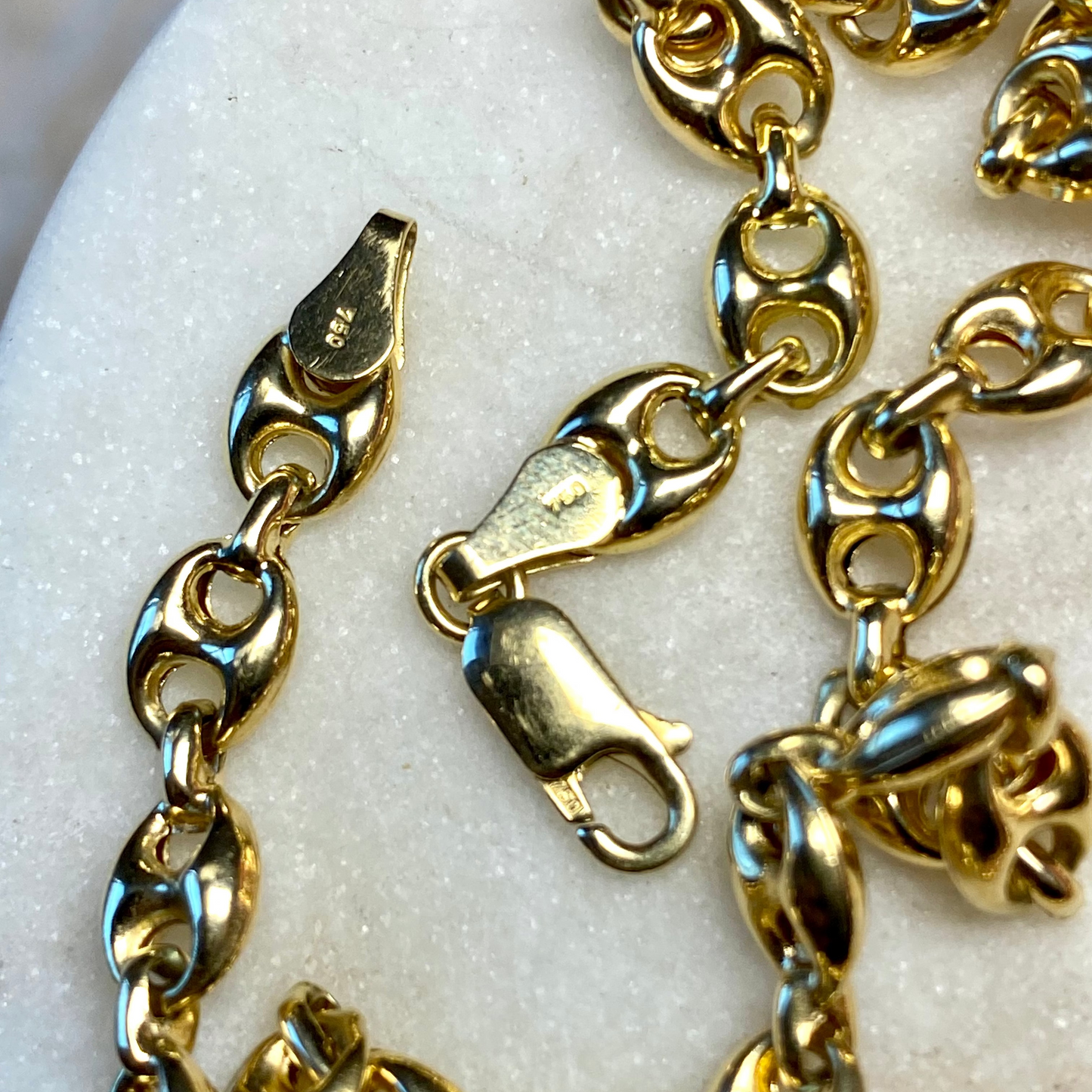 Vintage 18ct semi hollow puffy mariner link chain - RARE!