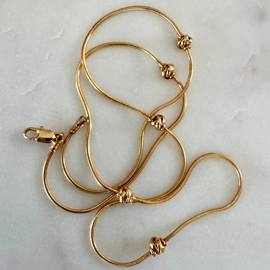 Rosy 'old gold' Unoaerre snake necklace with knots - just breathtaking! For collectors!