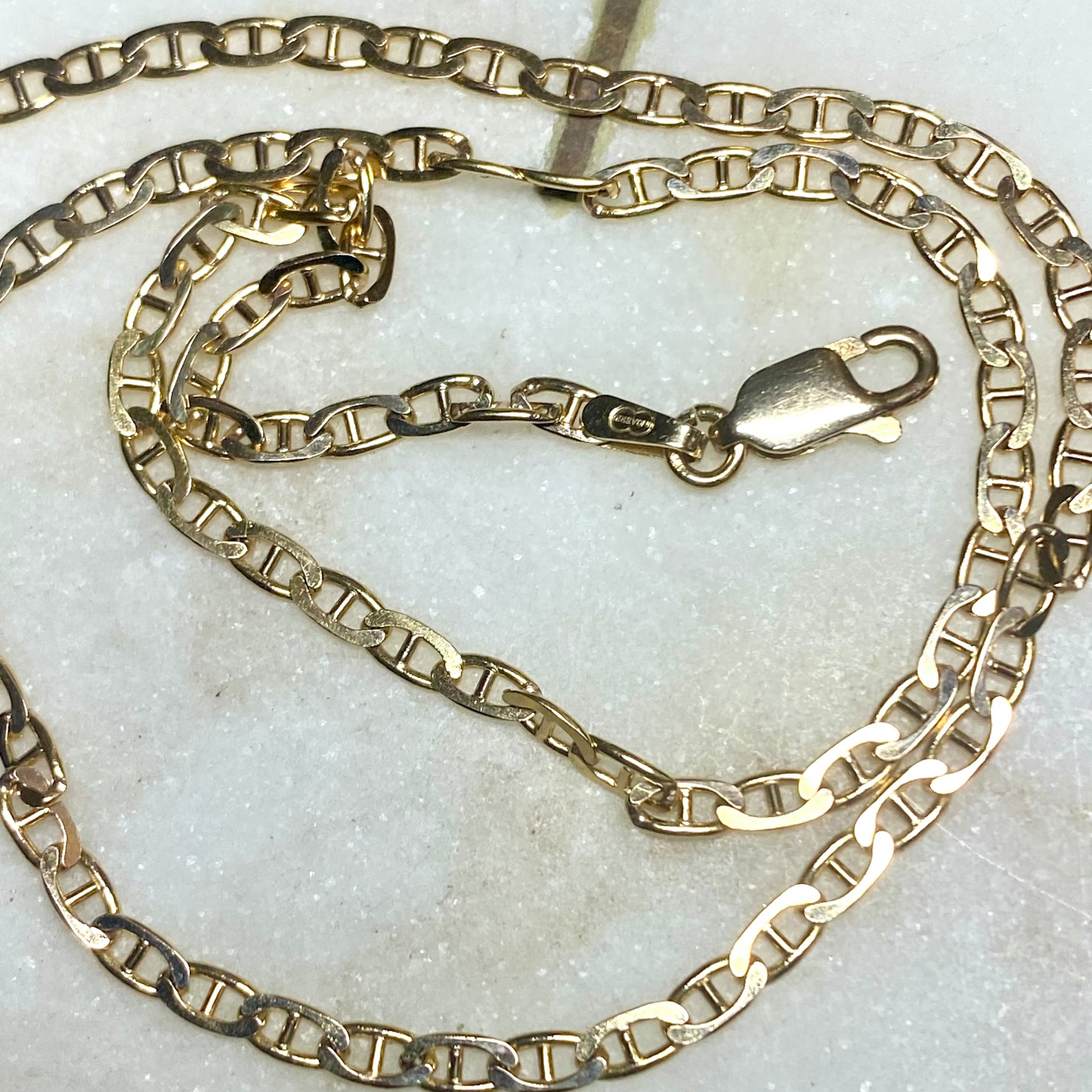 Vintage 9ct UnoAErre anchor link chain