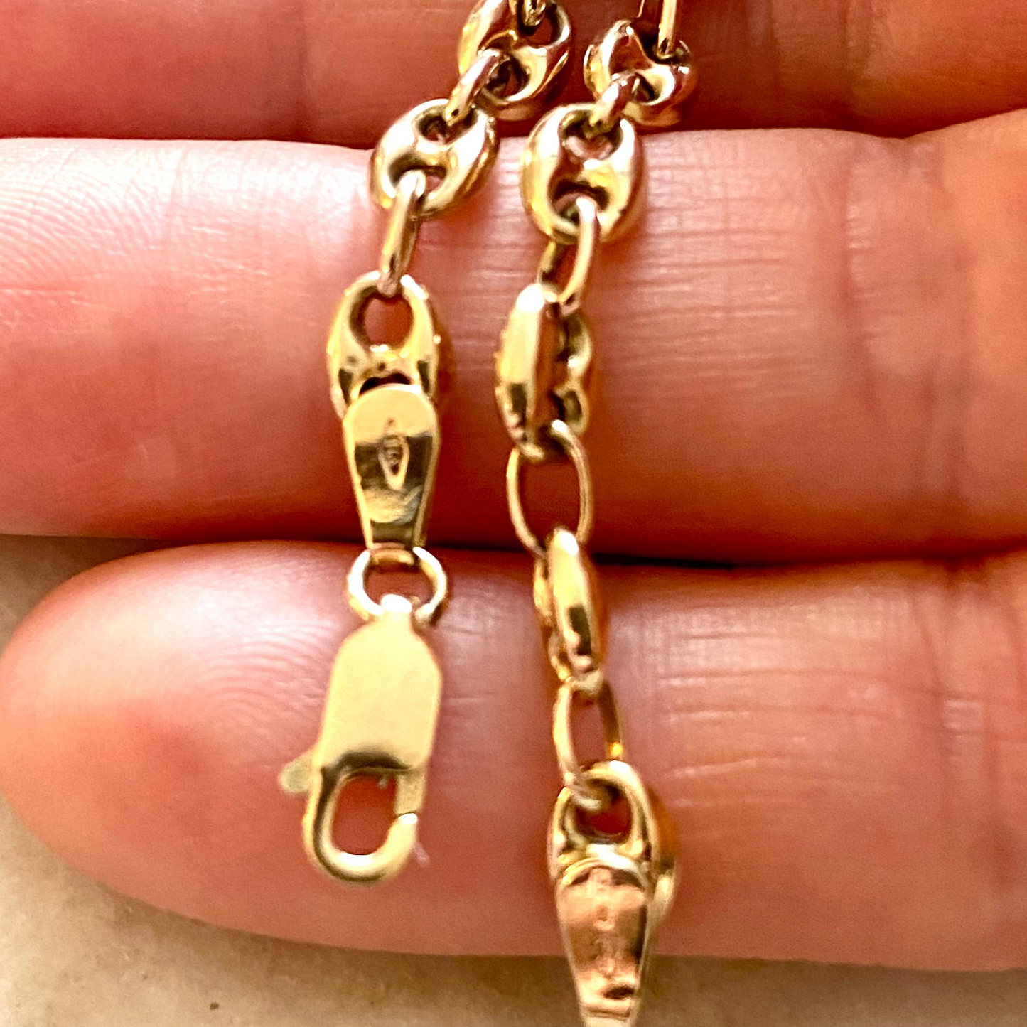 SOLD  Vintage 9ct gold UnoAErre puffy mariner link bracelet - RARE!