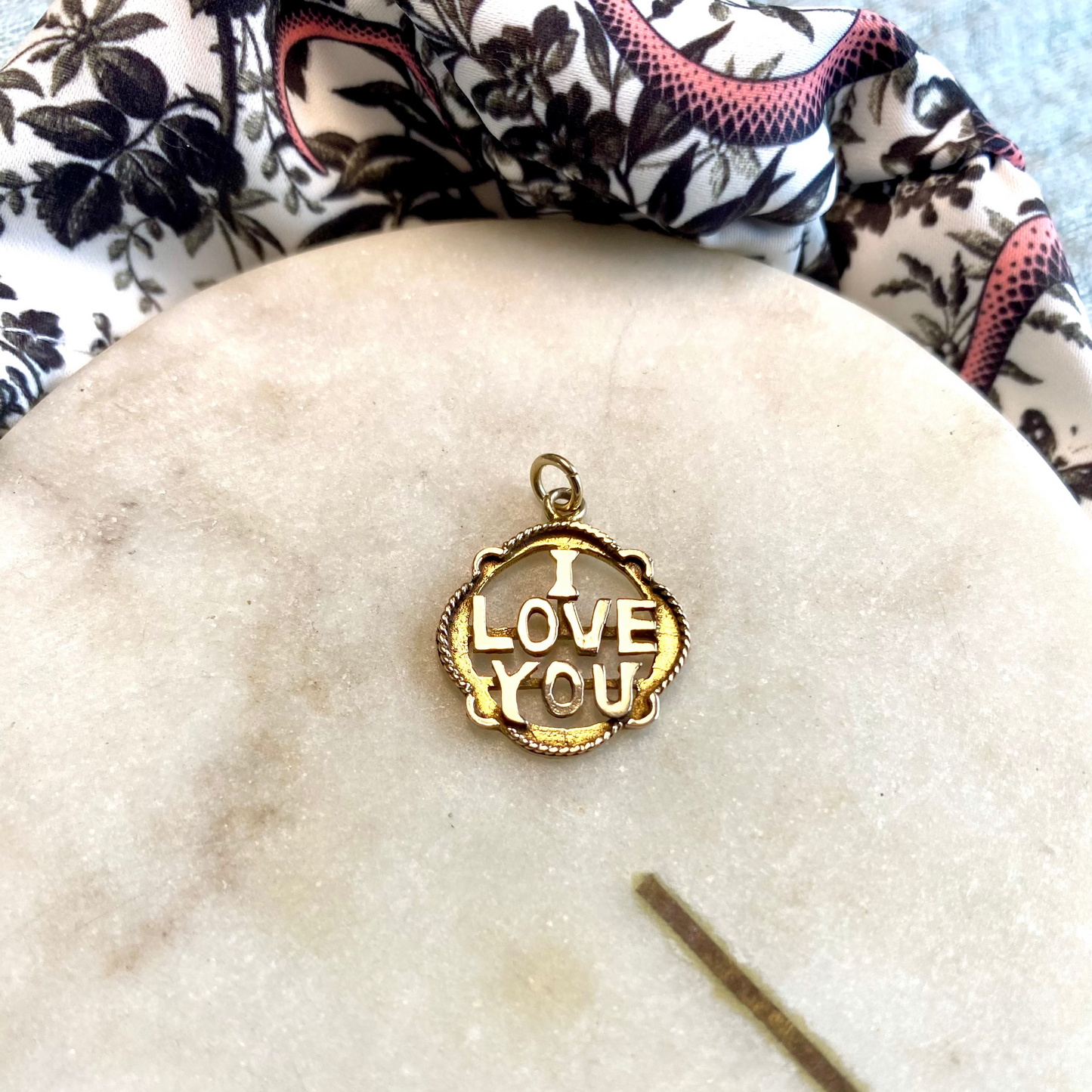 Vintage 9ct gold I Love You nautical pendant - RARE