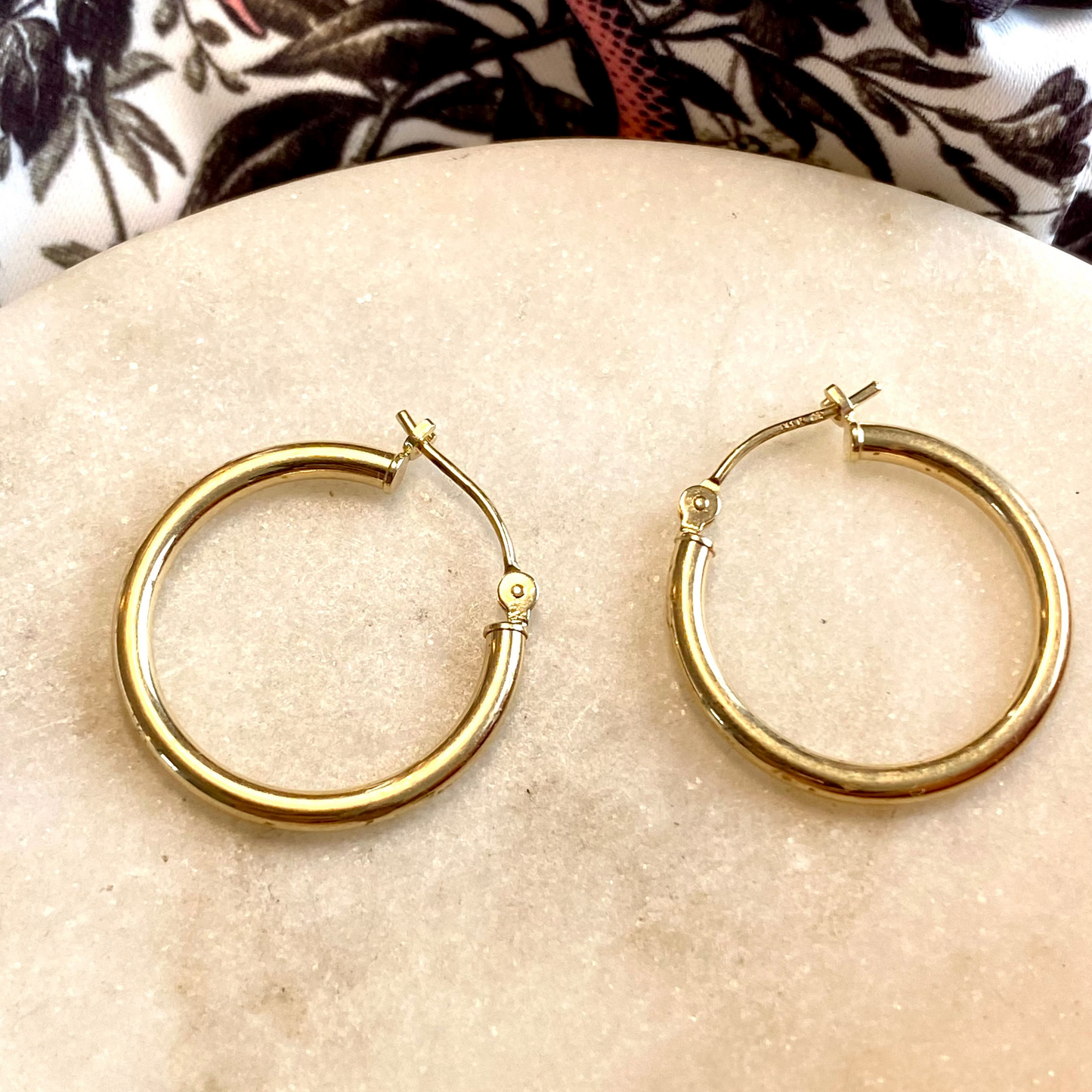 SOLD  Vintage 14ct hoop earrings