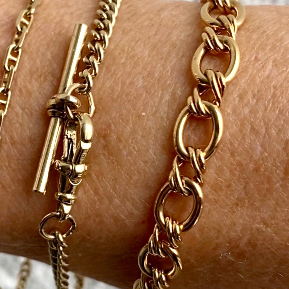 SOLD. Vintage 9ct UnoAErre fancy link hollow bracelet