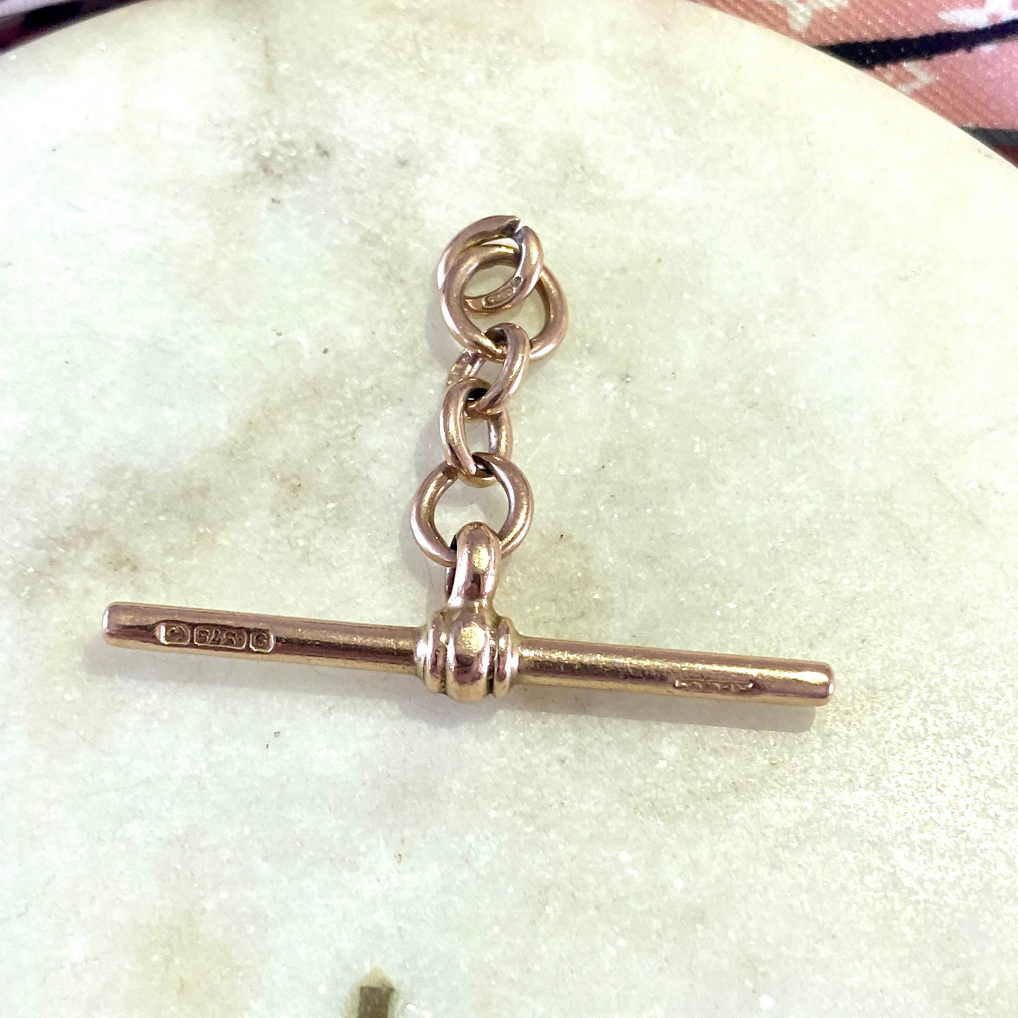 SOLD!   Antique 9ct rose gold T-bar with hallmarks!