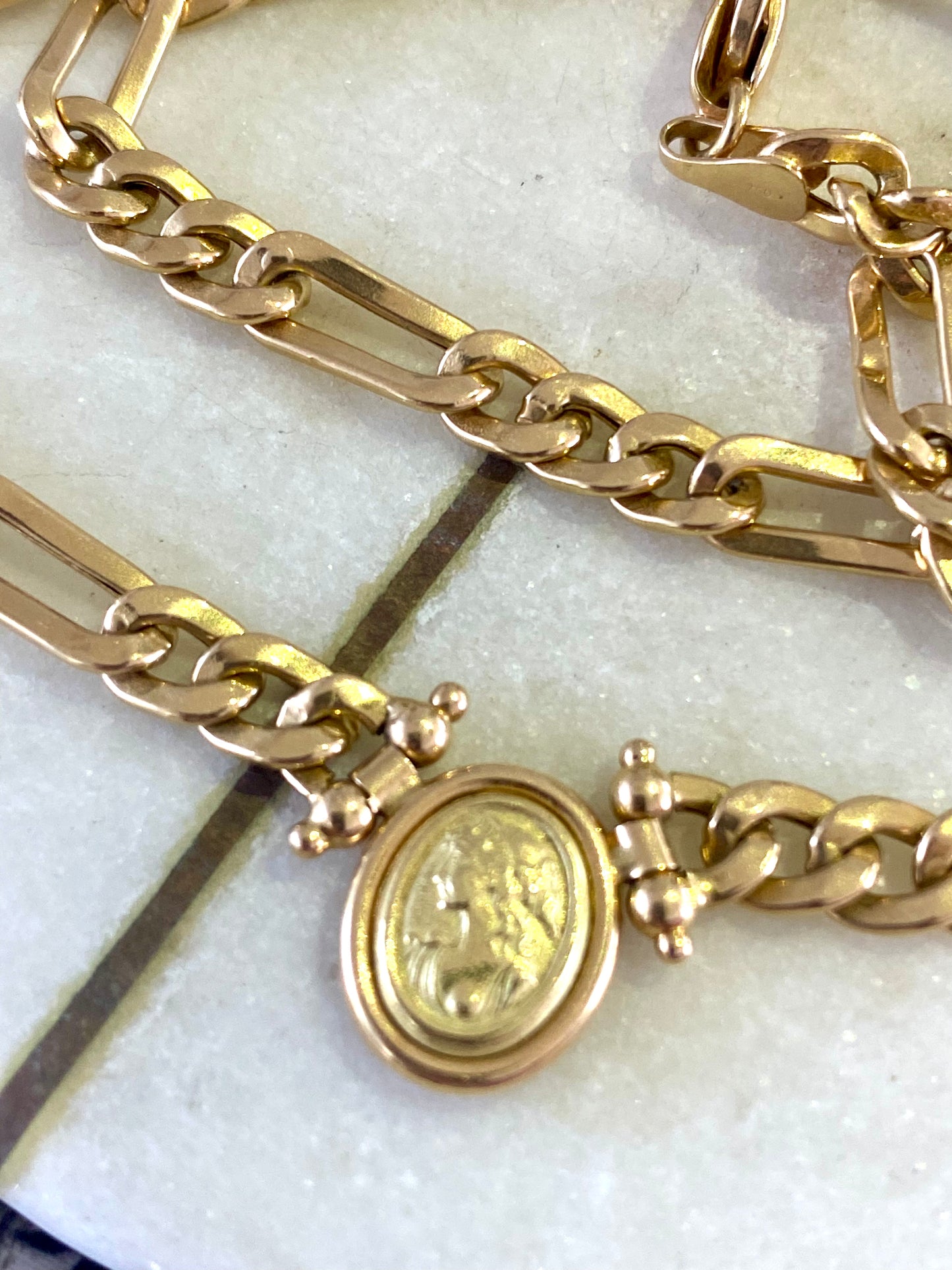SOLD - Vintage 18ct buttery gold hollow Art Nouveau statement piece!