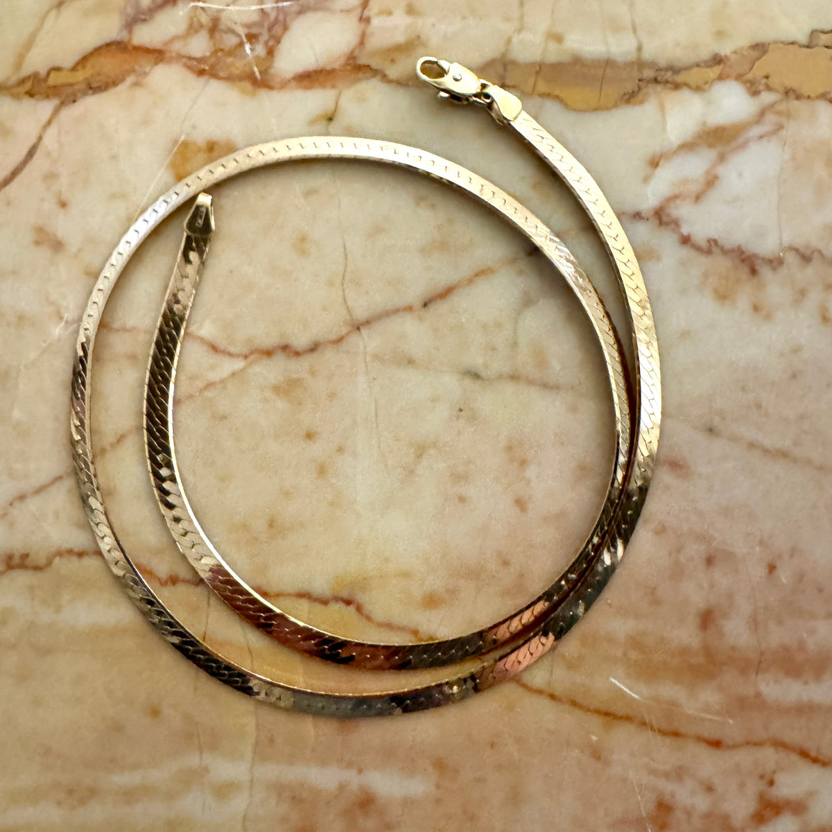 Vintage 9ct Unoaerre solid rosy herringbone necklace - EXCEPTIONAL - liquid gold!