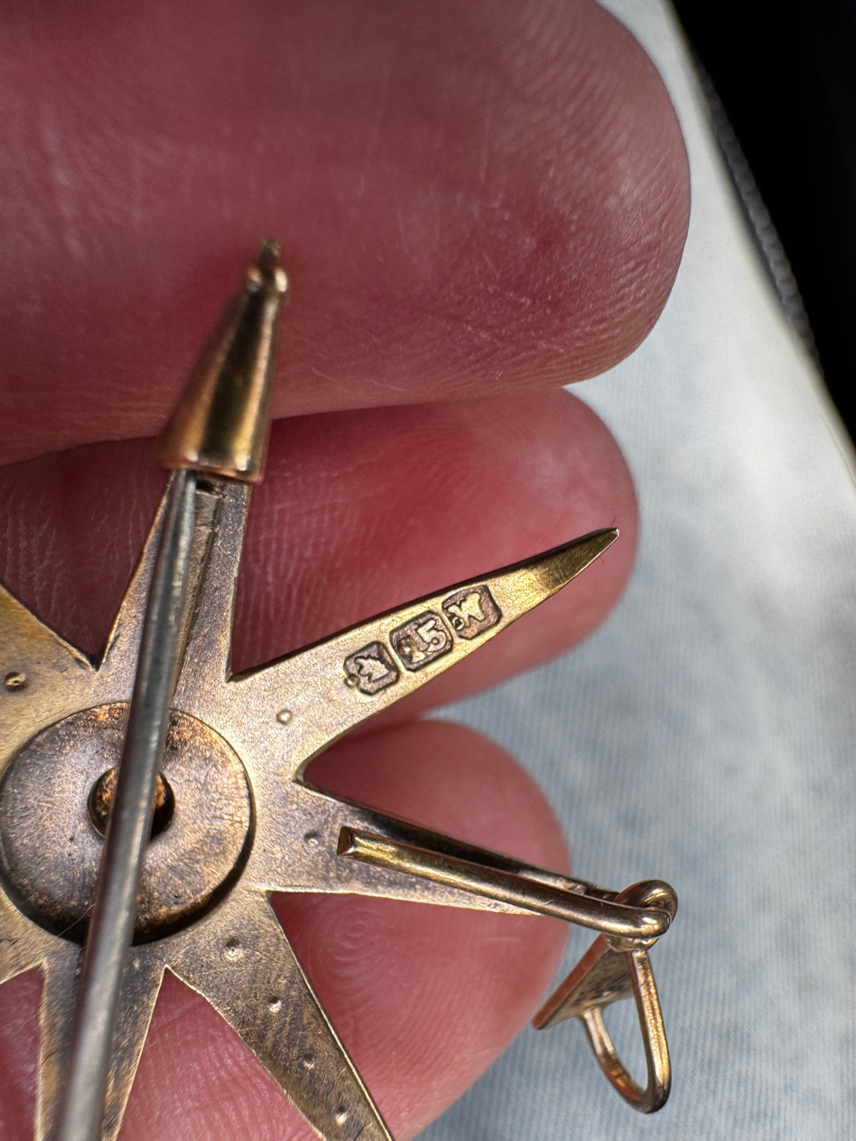 15ct seed pearl starburst pendant/brooch - Australian made over 120 years ago! Collectors piece.
