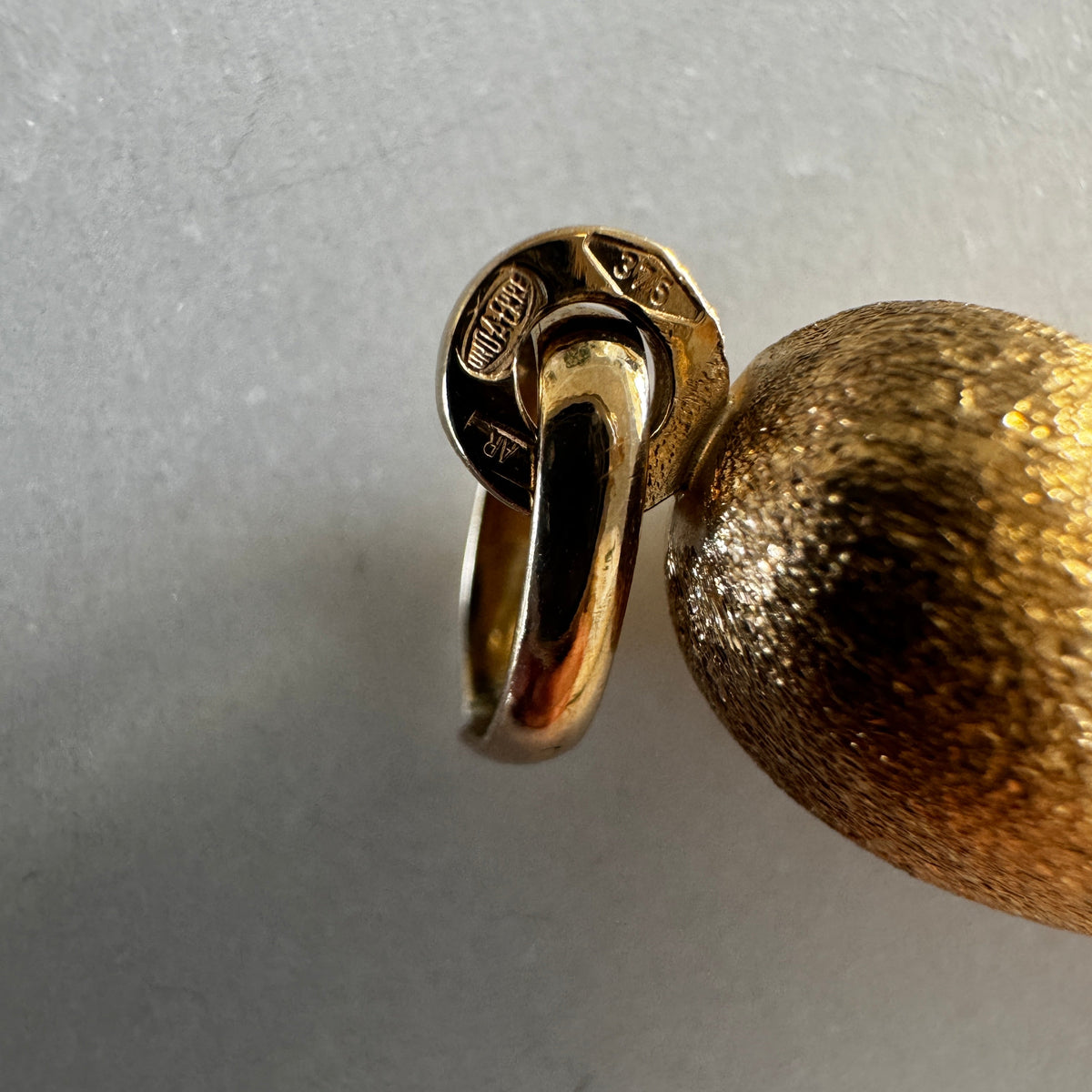 GIANT shimmering 1984 Unoaerre 9ct Cornicello with UK hallmarks