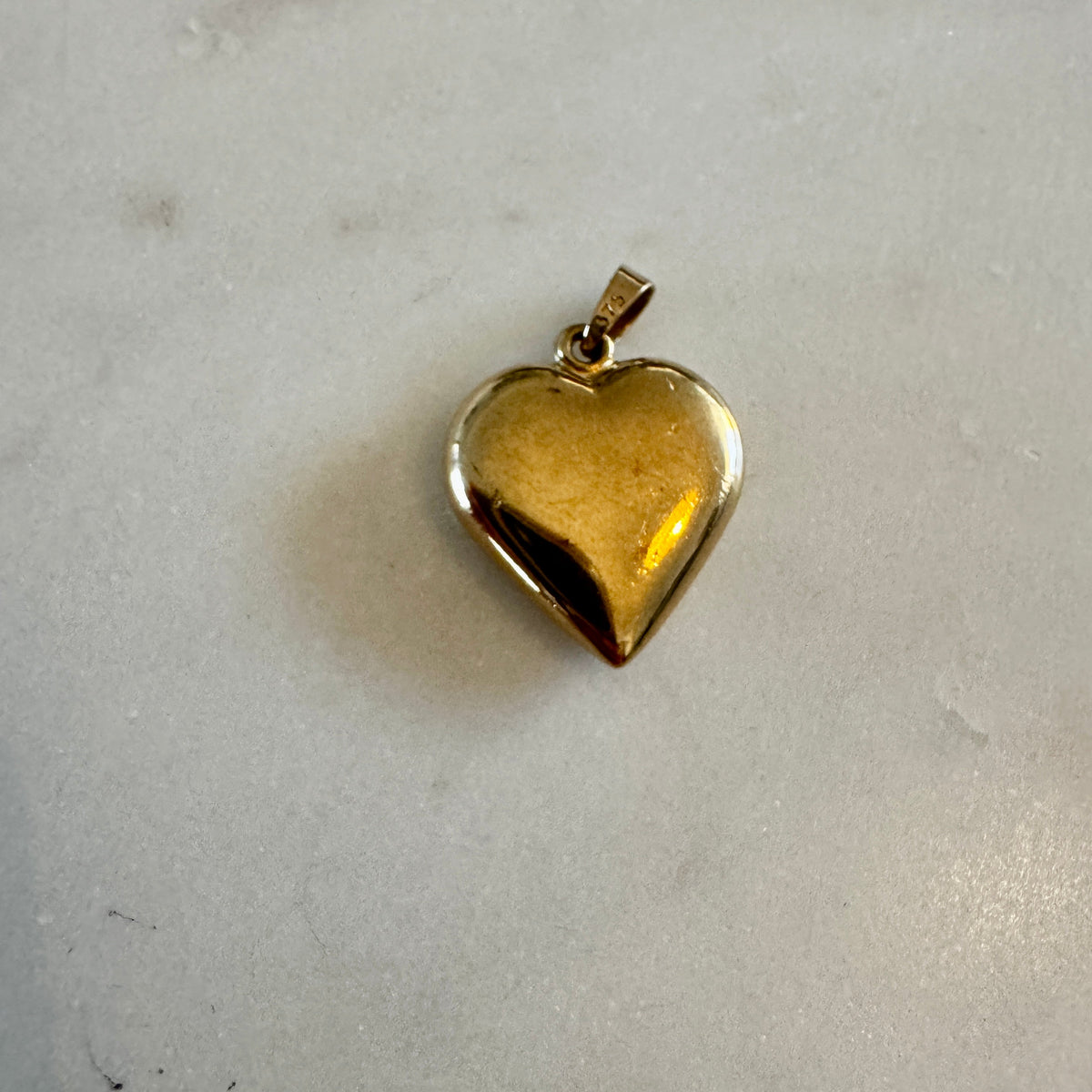 Big 9ct SOLID puffy heart with diamond! Heavy!!