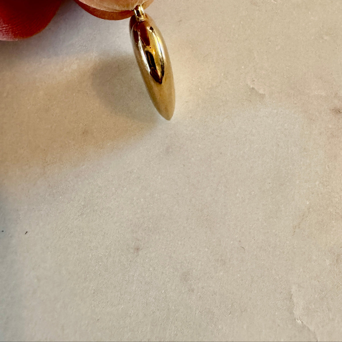Big 9ct SOLID puffy heart with diamond! Heavy!!