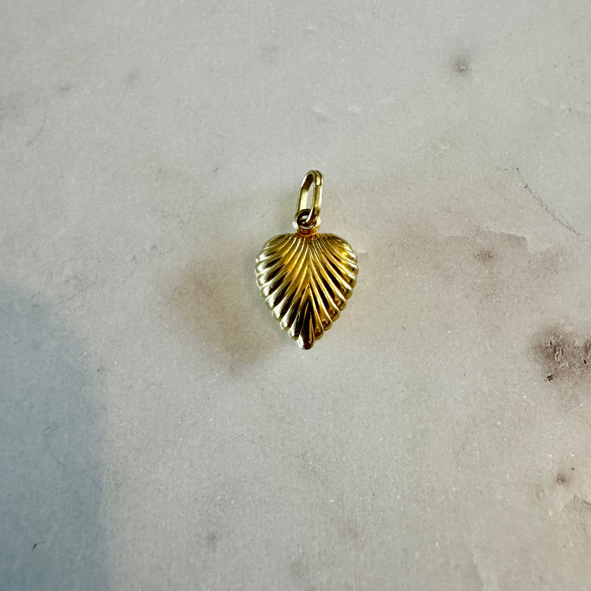 18ct Italian sunray style puffy heart! Divine!