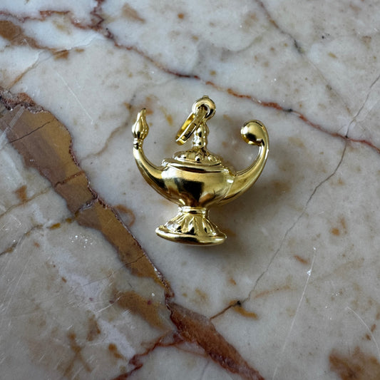 Italian 18ct puffy genie lamp! Make a wish!!!