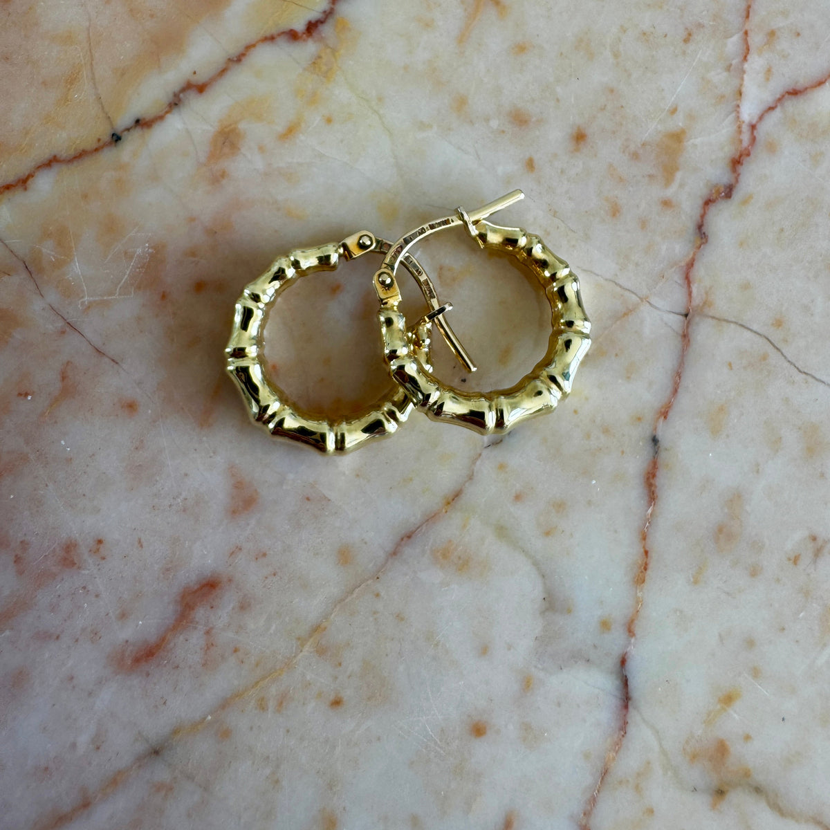 Just in!! Rare small 9ct Unoaerre bamboo hoops!!