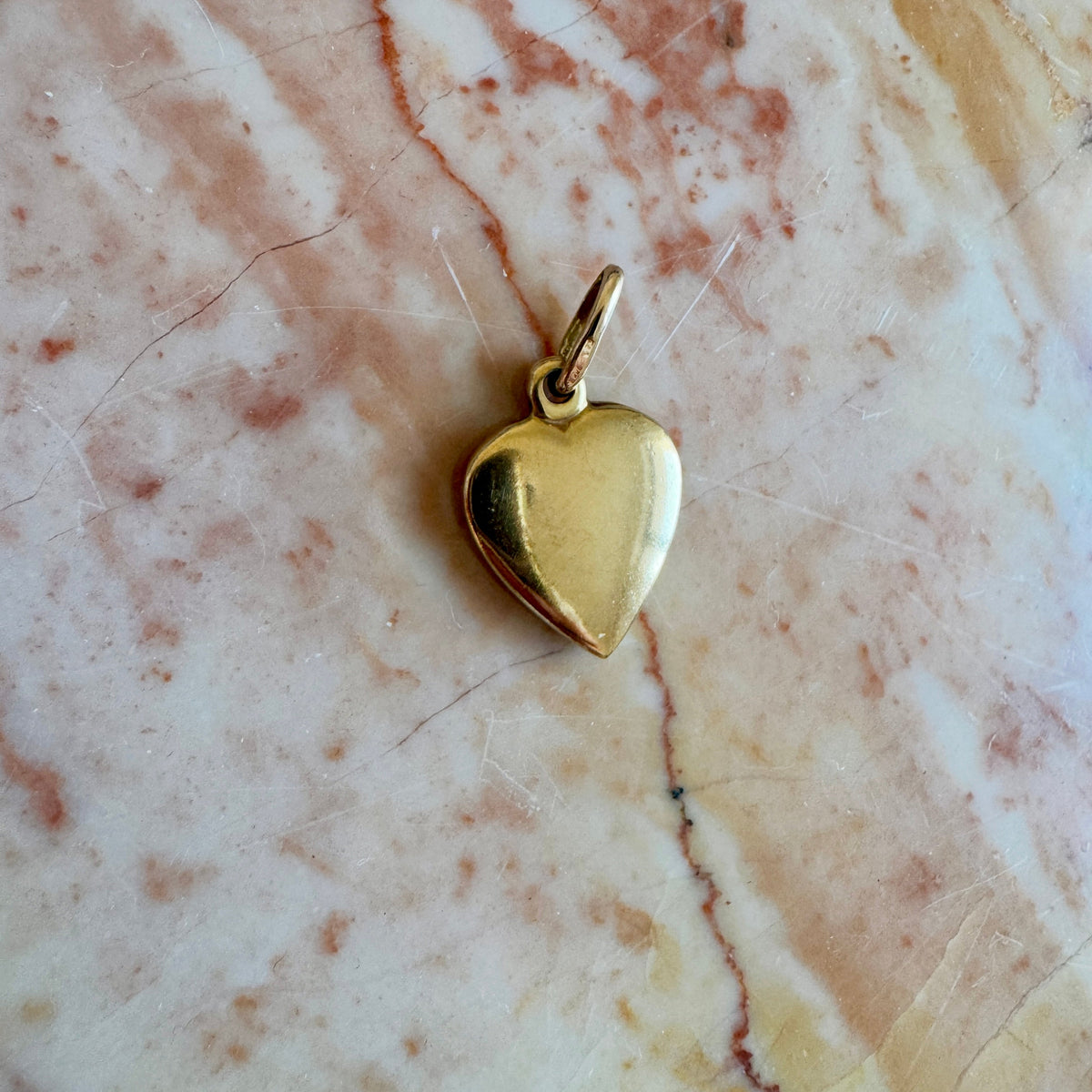 9ct Unoaerre puffy heart pendant with red stone - beautiful old gold rosy colour!