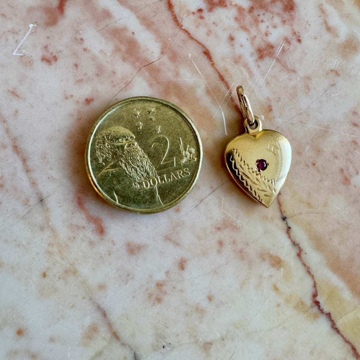 9ct Unoaerre puffy heart pendant with red stone - beautiful old gold rosy colour!