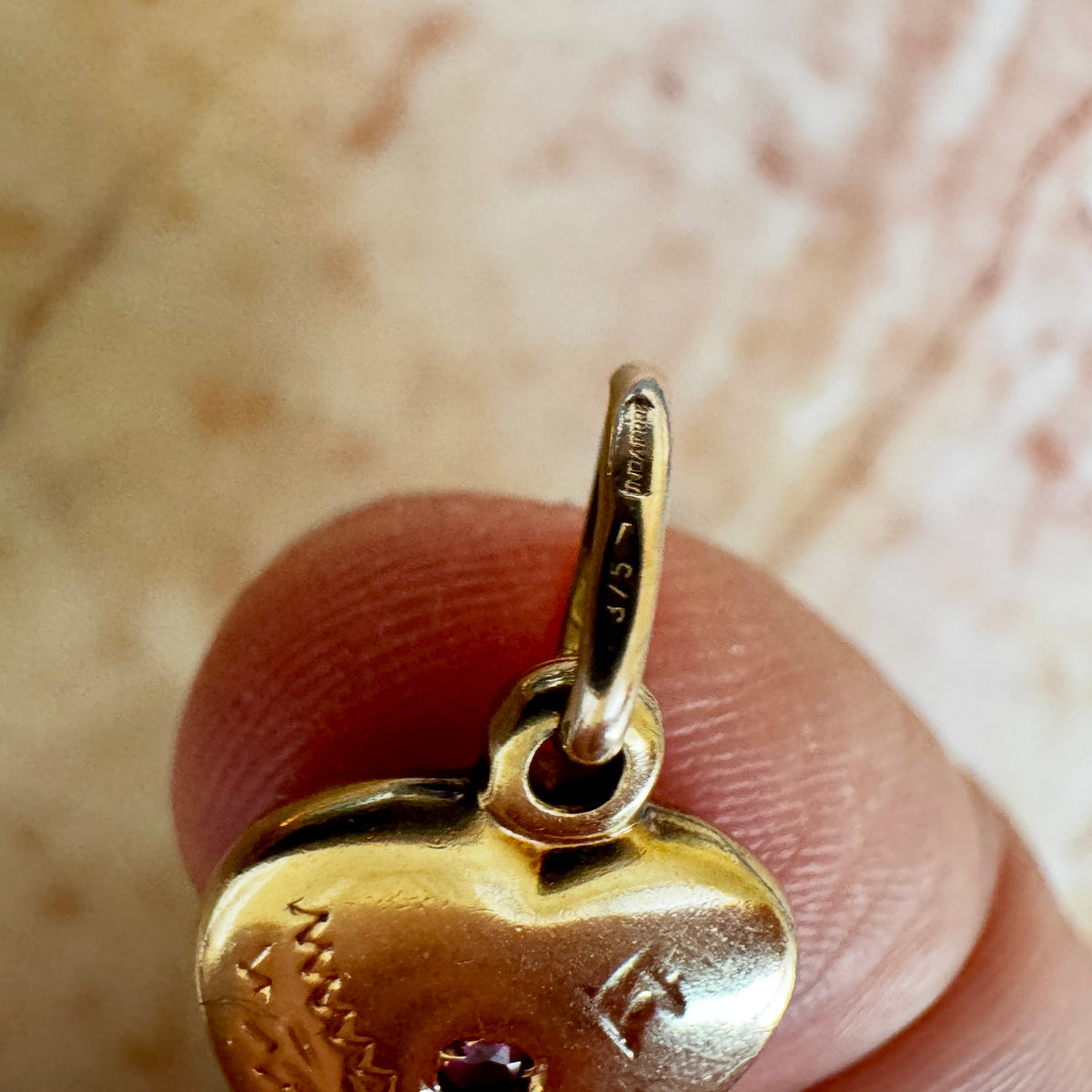 9ct Unoaerre puffy heart pendant with red stone - beautiful old gold rosy colour!