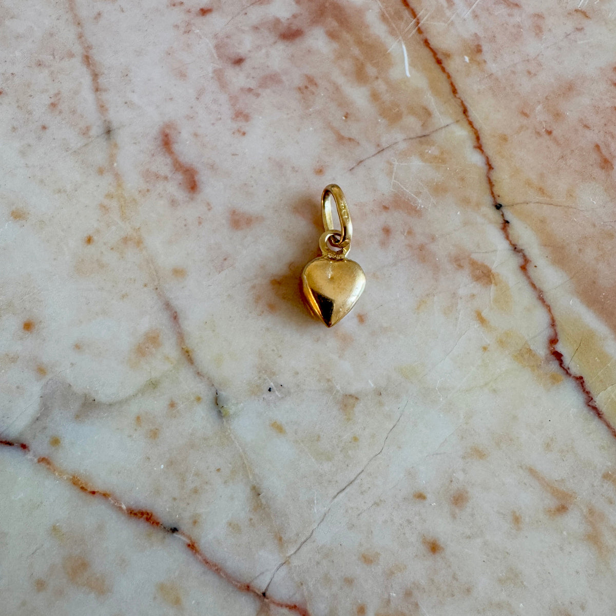 18ct baby puffy heart pendant or charm - old gold rosy colour