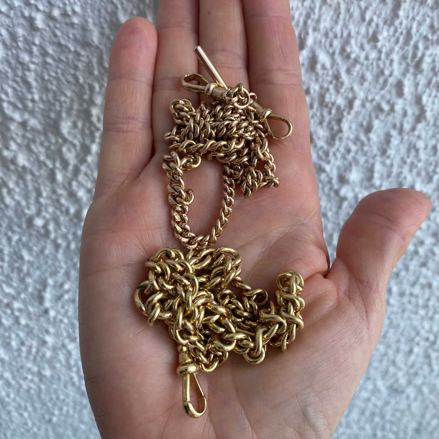Sold - Solid gold graduated curb link albert necklace with T-bar - fully stamped!!!!
