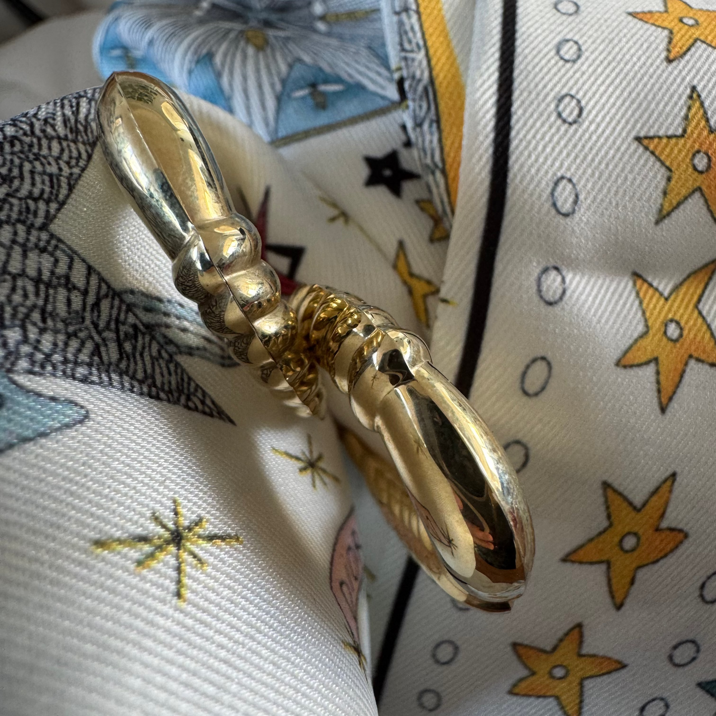 RARE and FAVOURITES!! Vintage puffy croissant hoop earrings - Incredible condition