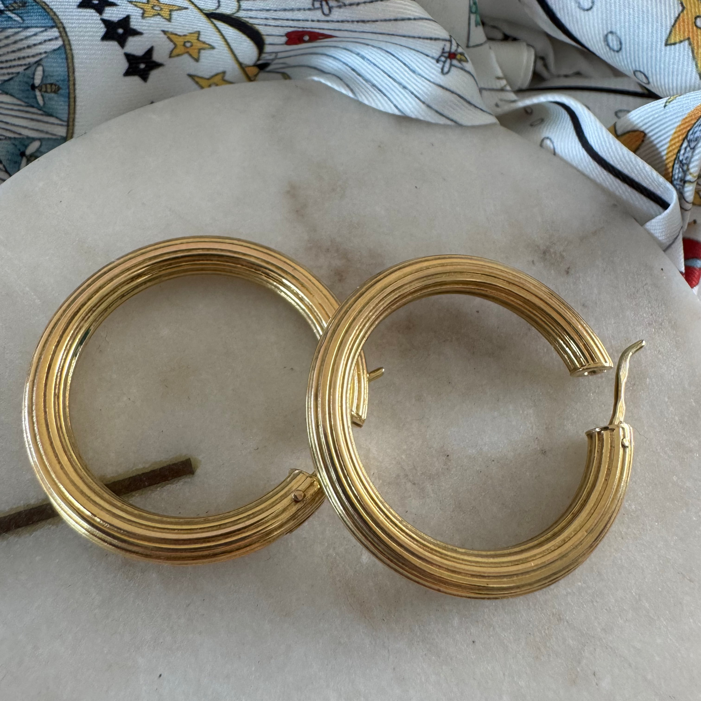 Vintage Italian 9ct gold large ribbed hoop earrings