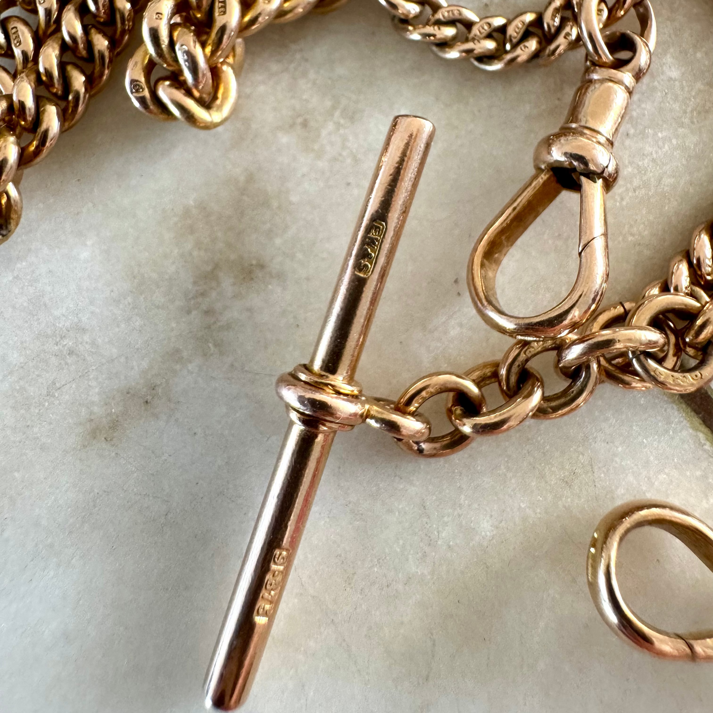 Sold - Solid gold graduated curb link albert necklace with T-bar - fully stamped!!!!