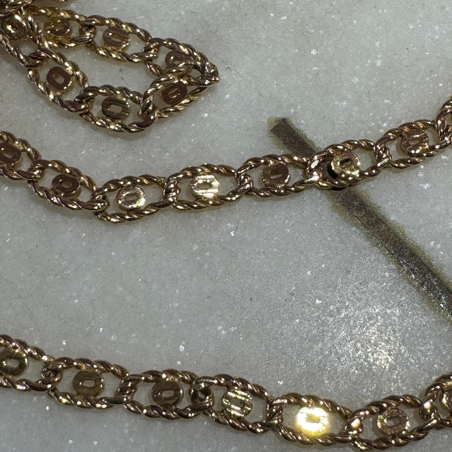 Vintage 9ct Italian Unoaerre circle nautical necklace - perfect stacker