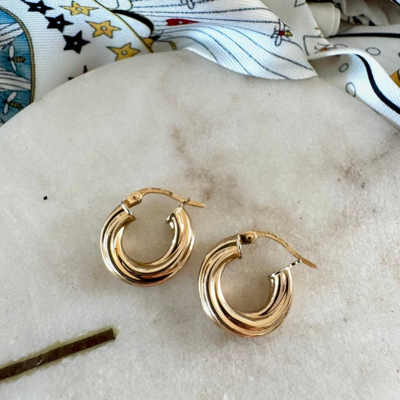 Vintage Unoaerre 9ct chubby mini hoops